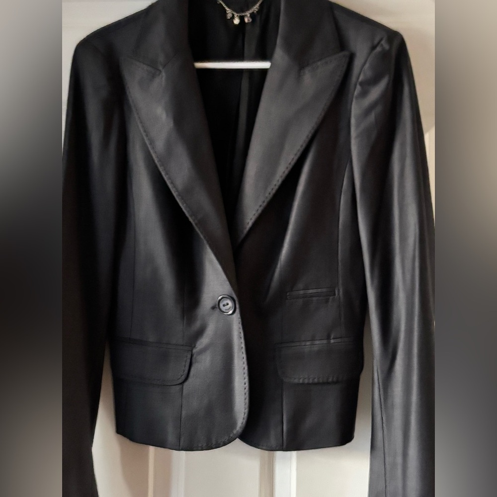 Bebe woman’s solid black size 8